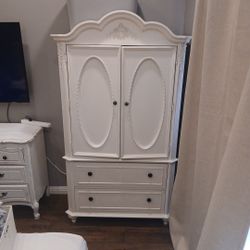 Armoire