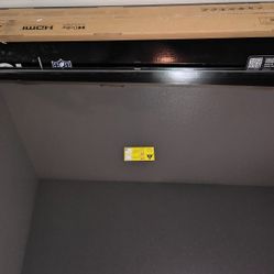65" Onn Class 4K UHD (2160) LED ROKU Smart T.V.