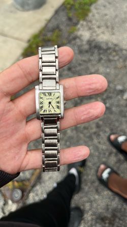 Woman’s watch Cartier tank