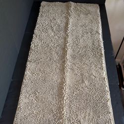 Bathroom Rug 5’x2’ Rubber Backing “New”