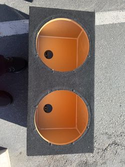 2 12” subwoofer box’s