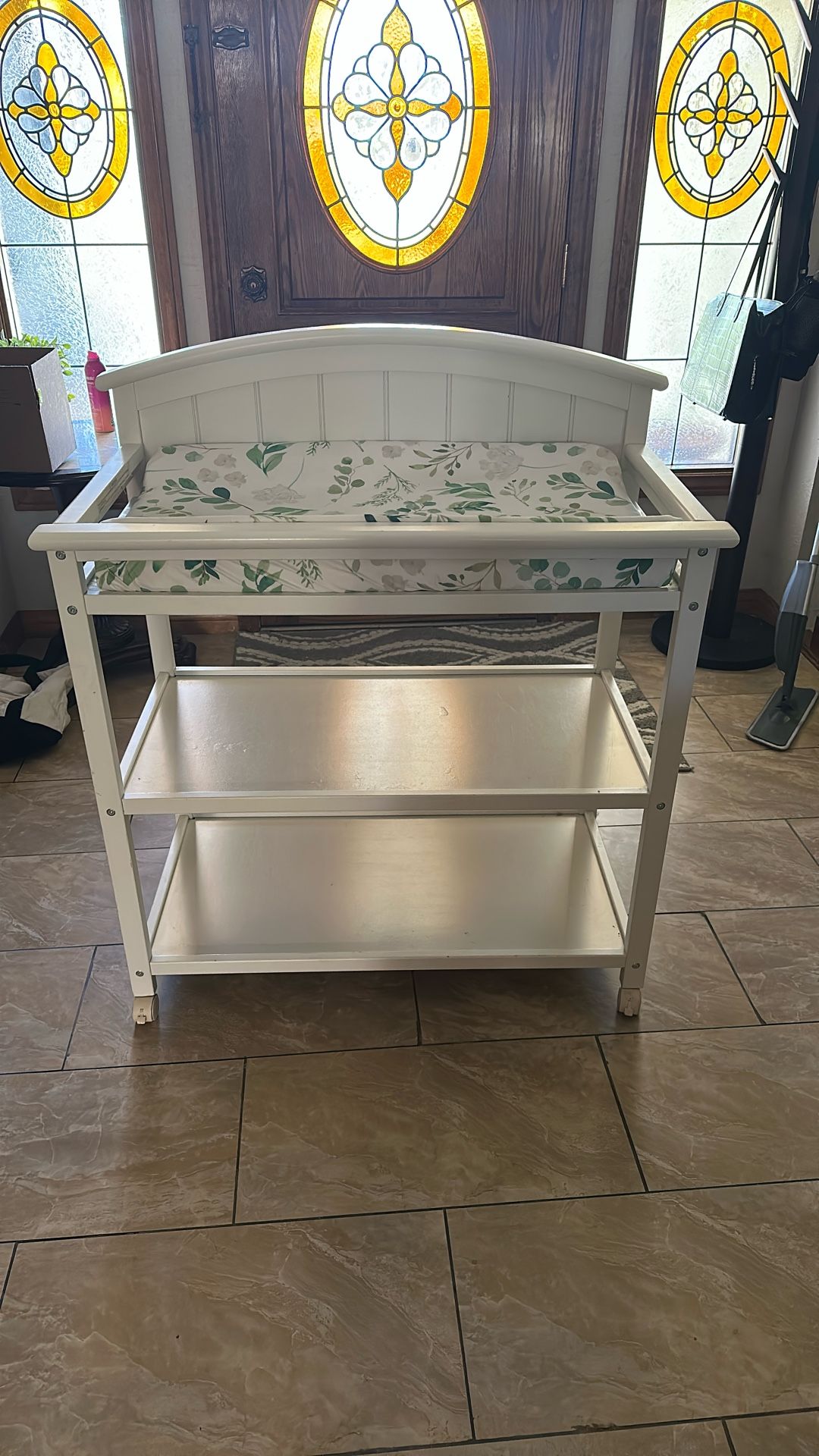 Free Changing Table