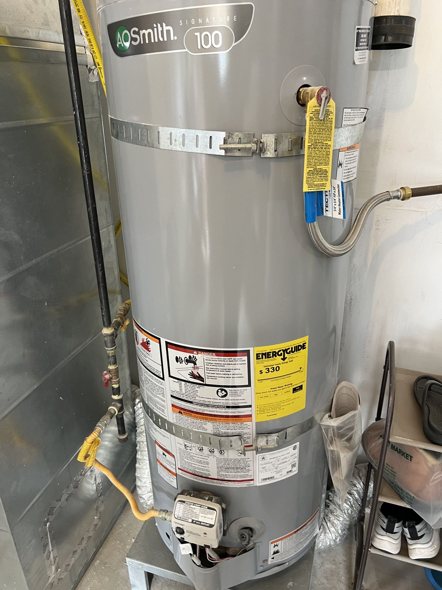 A.O. Smith Signature 100 50-Gallon Tall 12-year Warranty 40000-BTU Natural Gas Water Heater