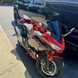 Kawasaki ninja 400