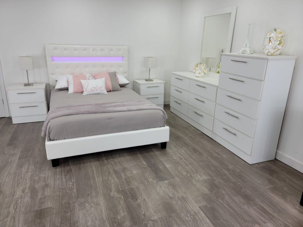 Juego De Cuarto LED Con Colchón