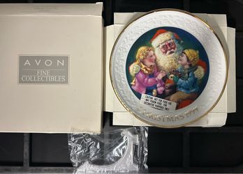 Avon Fine Collectibles Christmas 1999 Decorative Plate
