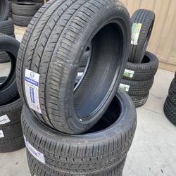 BRAND NEW SET OF TIRES 275/40r20 275/40/20