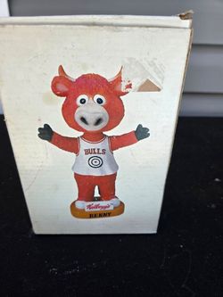 Bobblehead Benny the Bull