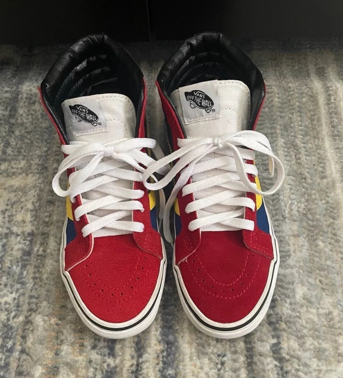 VANS Sk8 Hi Red Canvas Lace Up Hi Top Skate Shoes Men’s Size 5.5 Lightly Used