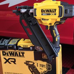 Brand New DEWALT 20-Volt 30° Cordless Framing Nailer Kit with 5.0 Ah Lithium-lon Battery and Charger