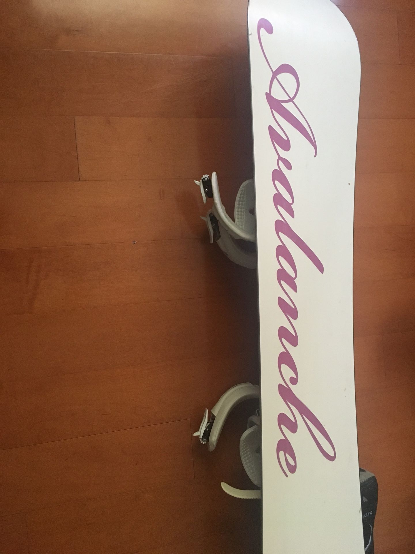 Snowbard with boots. Size 5 ( girls )