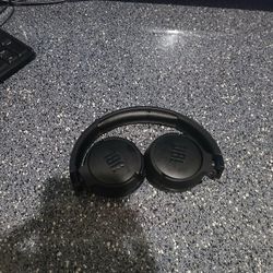 JBL TUNE 660NC