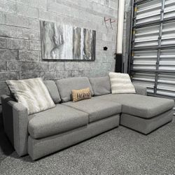Light Gray Noah Sectional 