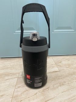 Insulated Water Bottle , Keeps Cold   24  Hours  ,  Large  size  (  64  OZ / 1 . 9 L )  Brand New