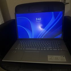 Asus Vivobook 17 Laptop