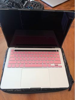 Macbook Pro 13"
