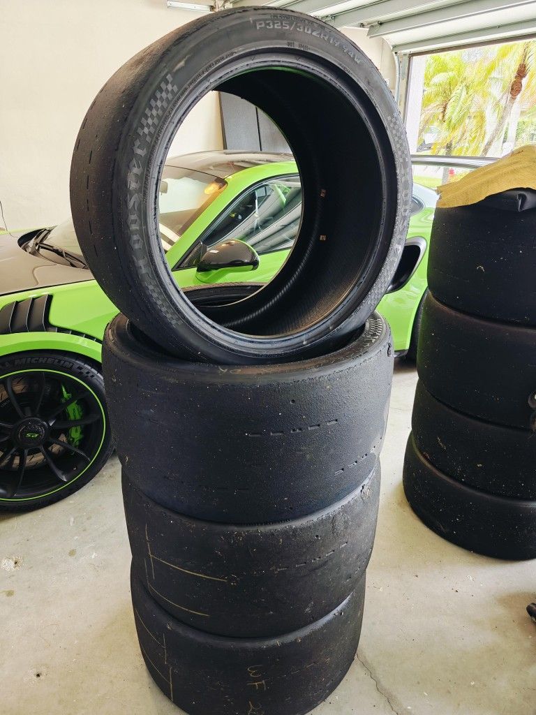 Used Hoosier R7 's Takeoffs Racing Tires