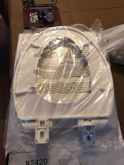 elongated toilet seat brand new