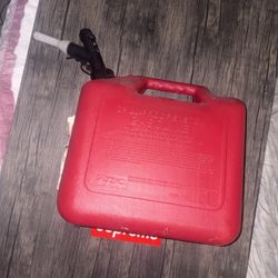 Briggs & Stratton Gas Container 5 Gallons Red