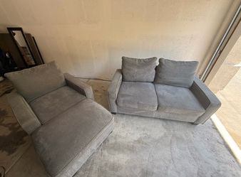 Couch/Chair/Ottoman