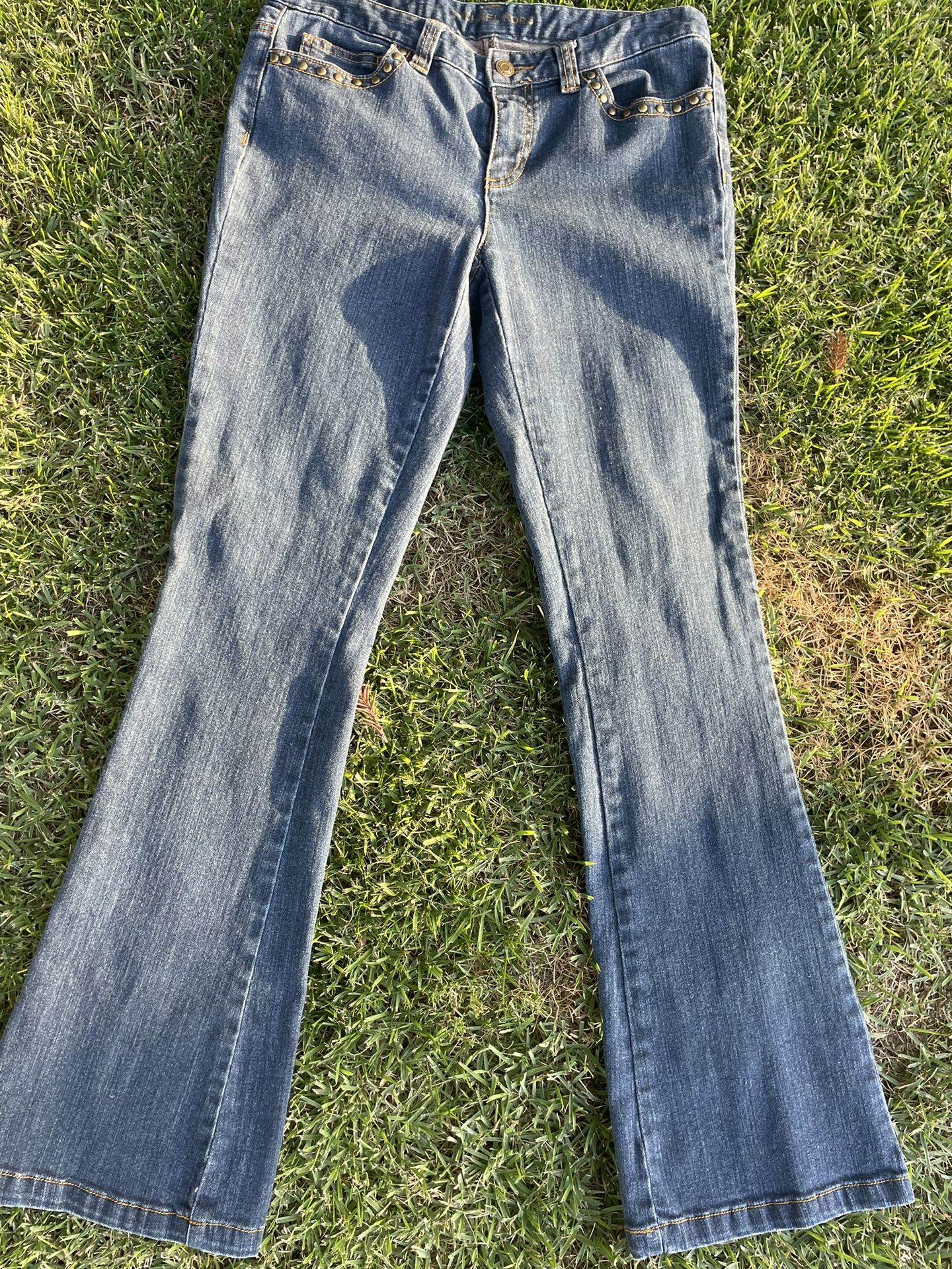 Michel Kore Women’s Flared Jeans     Pick Up Only 