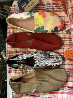 Tom’s shoes