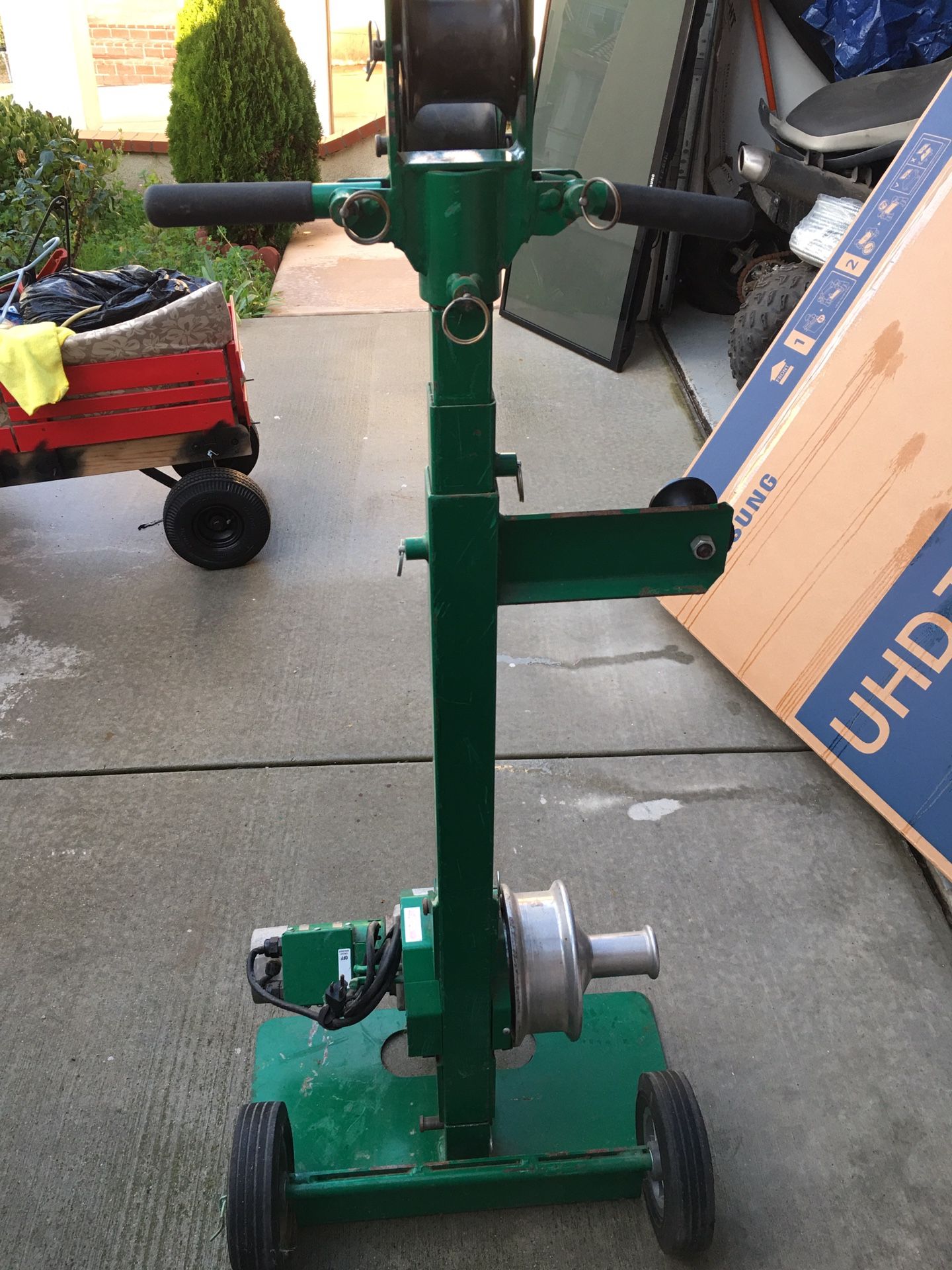 GREENLEE G3 TUGGER CABLE PULLER for Sale in Chula Vista, CA OfferUp