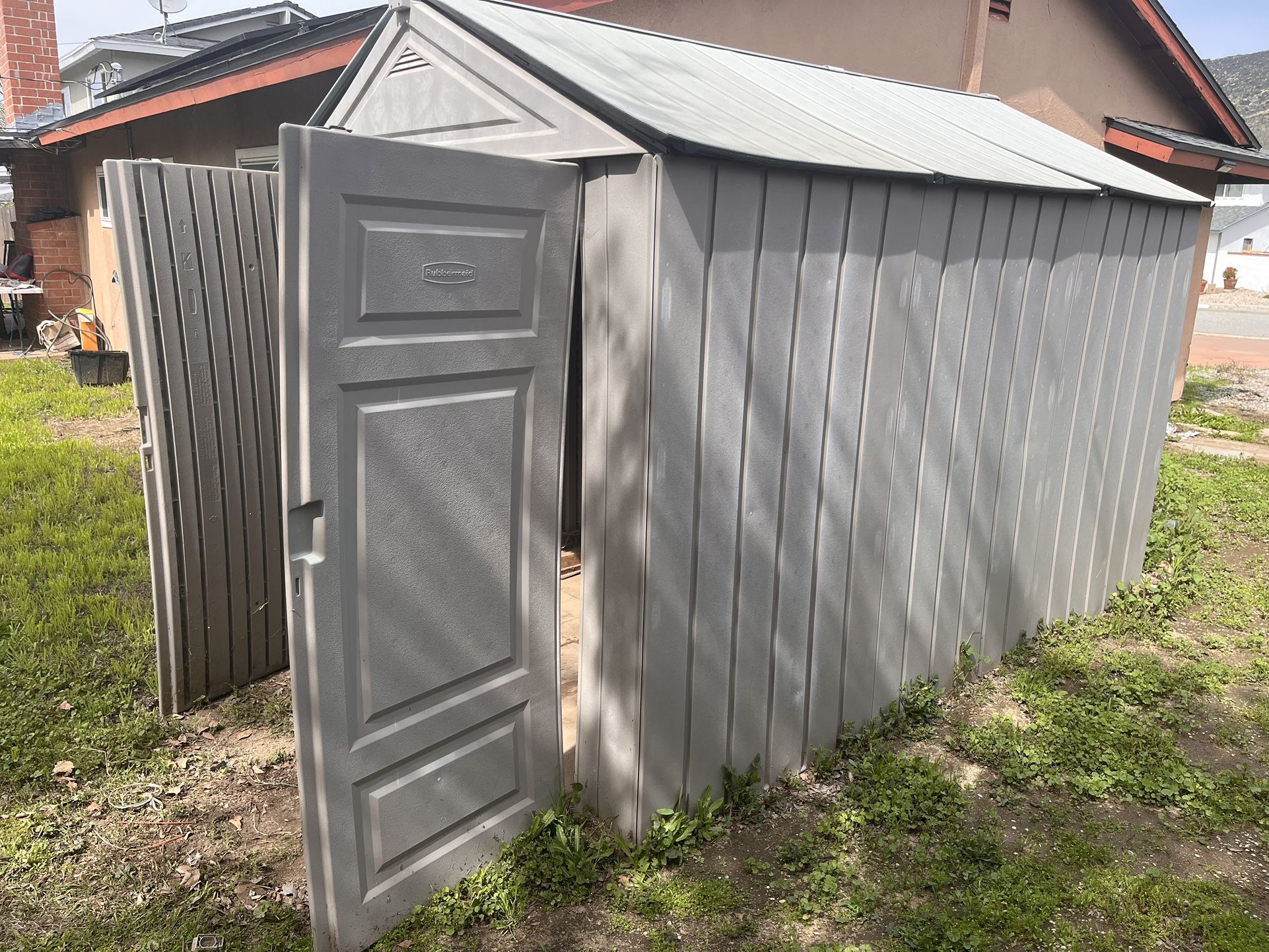 Rubbermaid 7x10 Shed