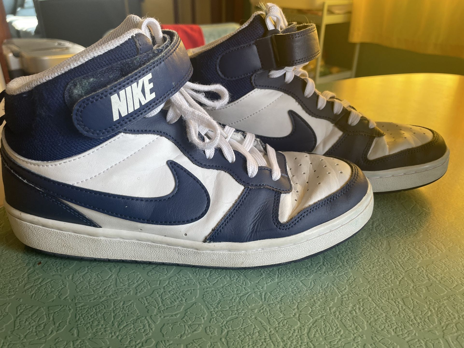Nike Kids High Top Sneakers Size 6.5