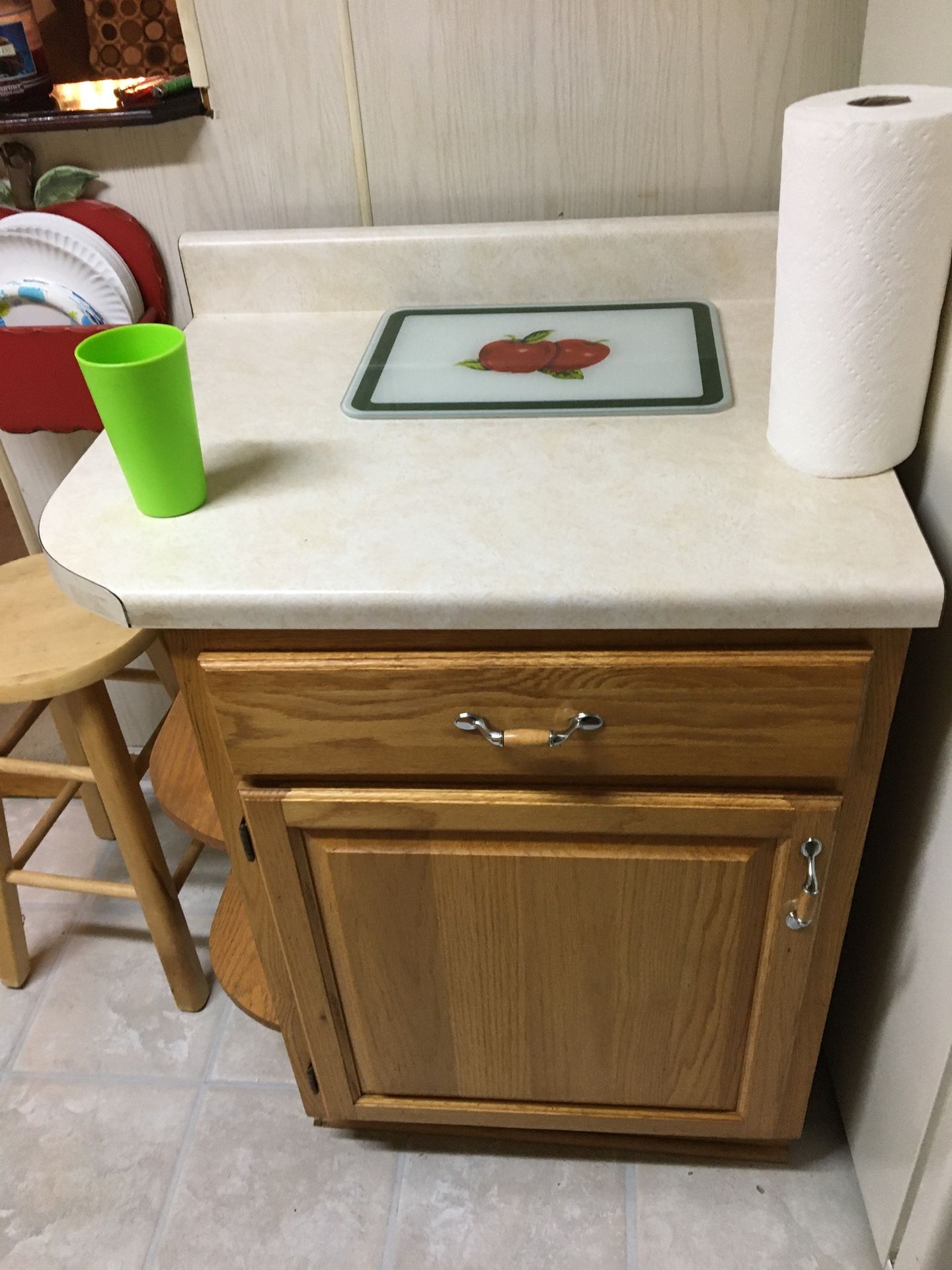 Kitchen island / corner counter top