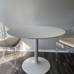 White Round Table With 2 Dining Chairs 