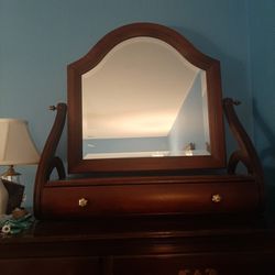 Jewelry Topper With Beveled Mirror 