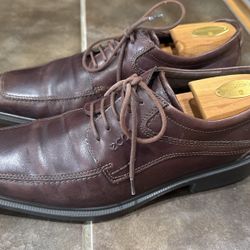Men’s Ecco Dress Shoes ***Size 42, 8-8 1/2***