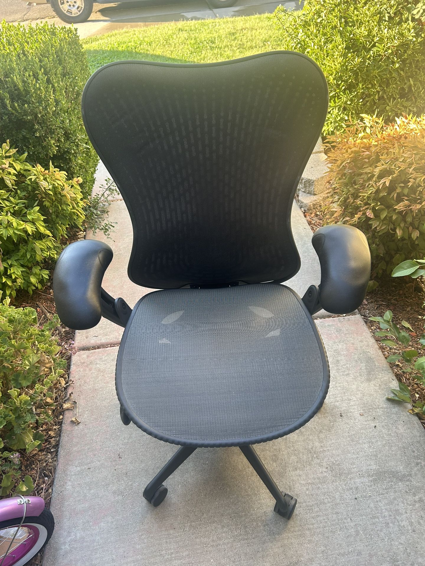 Herman Miller Mirra Chair