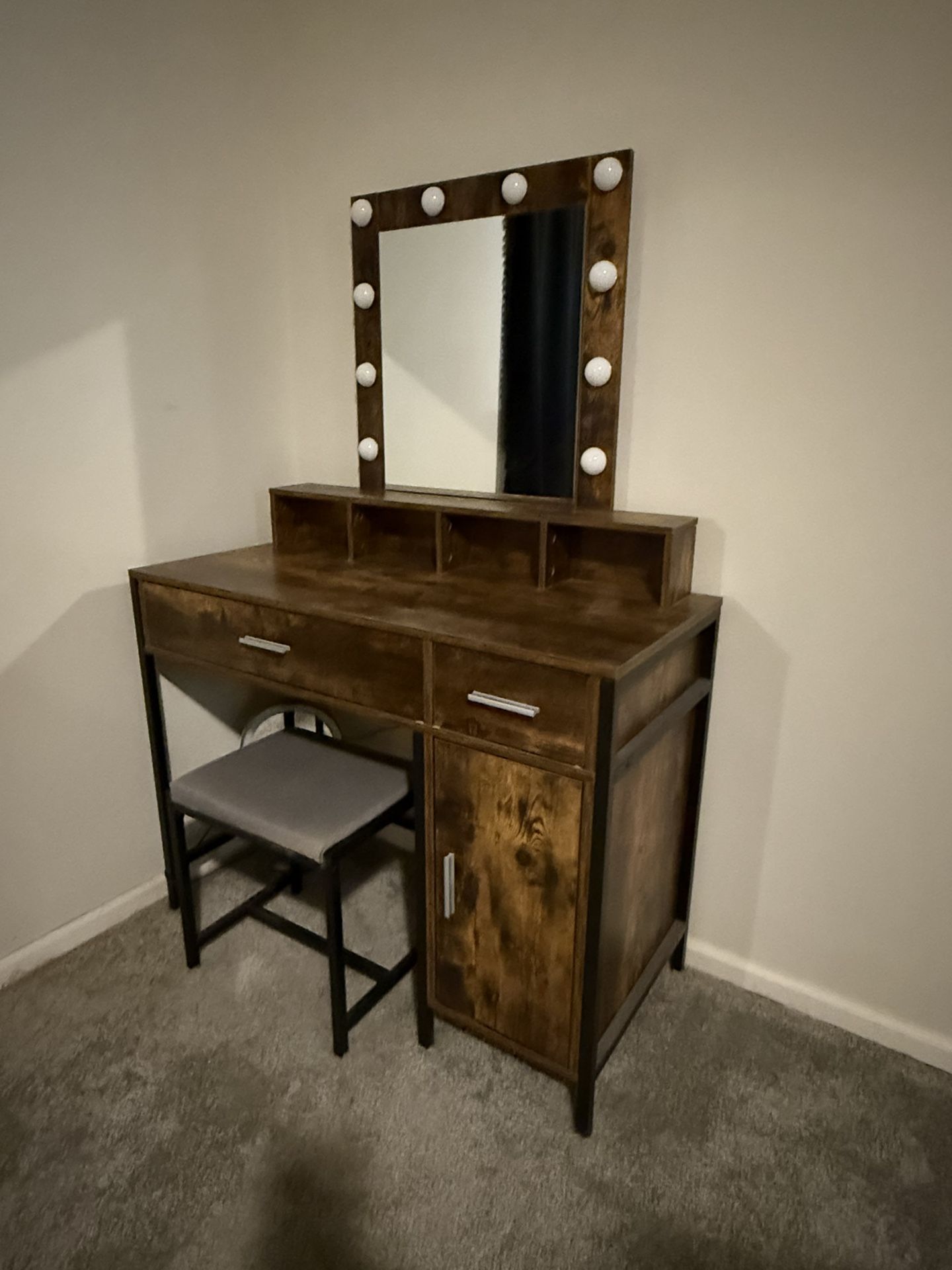 Vanity 