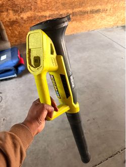 Leaf blower