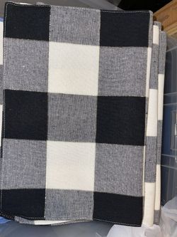 Table mats and Runner With Gold Accent 