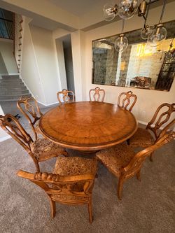 Round Dining Room Table
