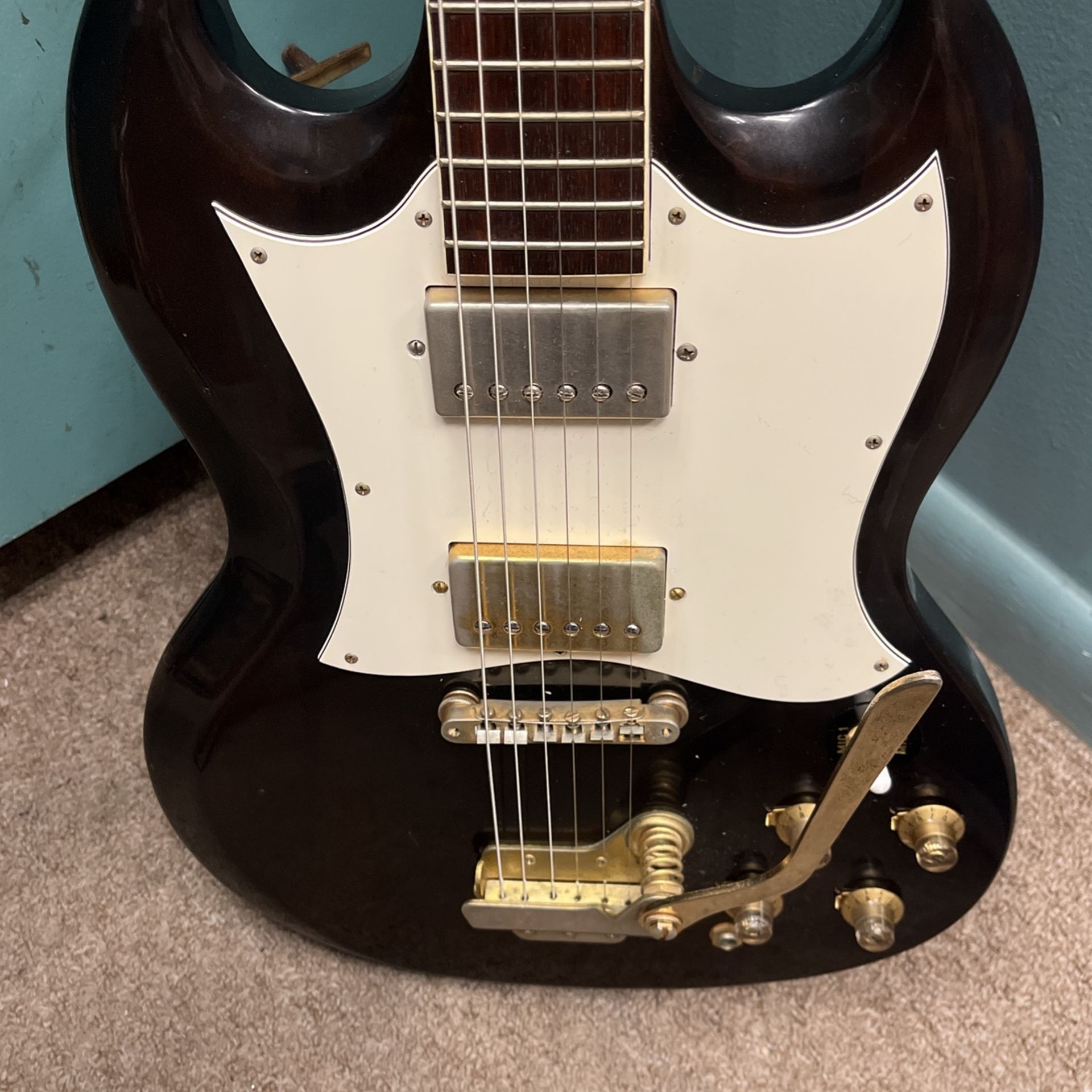 National 60s Law Suit Guitar