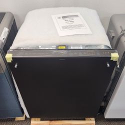 24 in. Built-In Top Control Dishwasher in Matte Black with Stainless Tub Ultra Wash and Dual Convection Dry 44 dBA