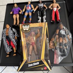 WWE loose action figures (PLEASE READ DESCRIPTION)