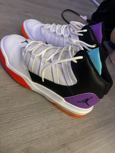 Size 7 Jordanz