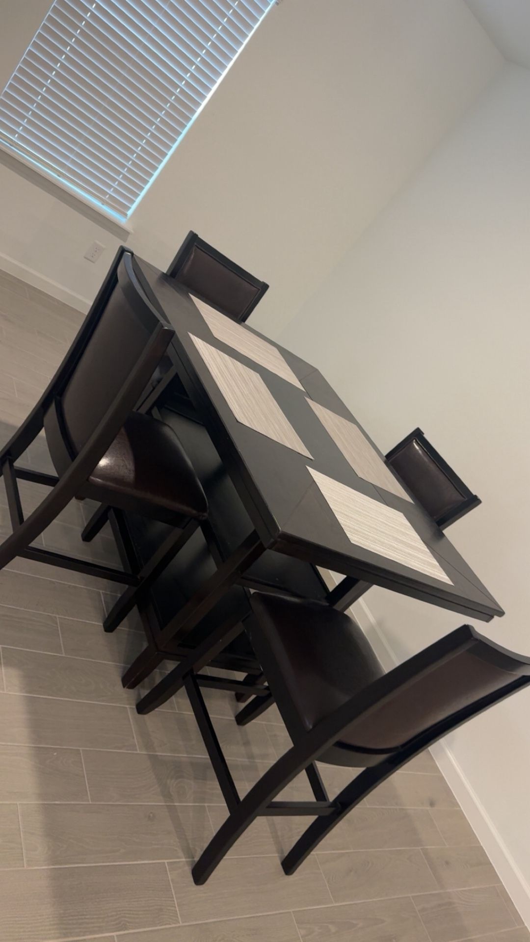 Ashley’s Dining Set