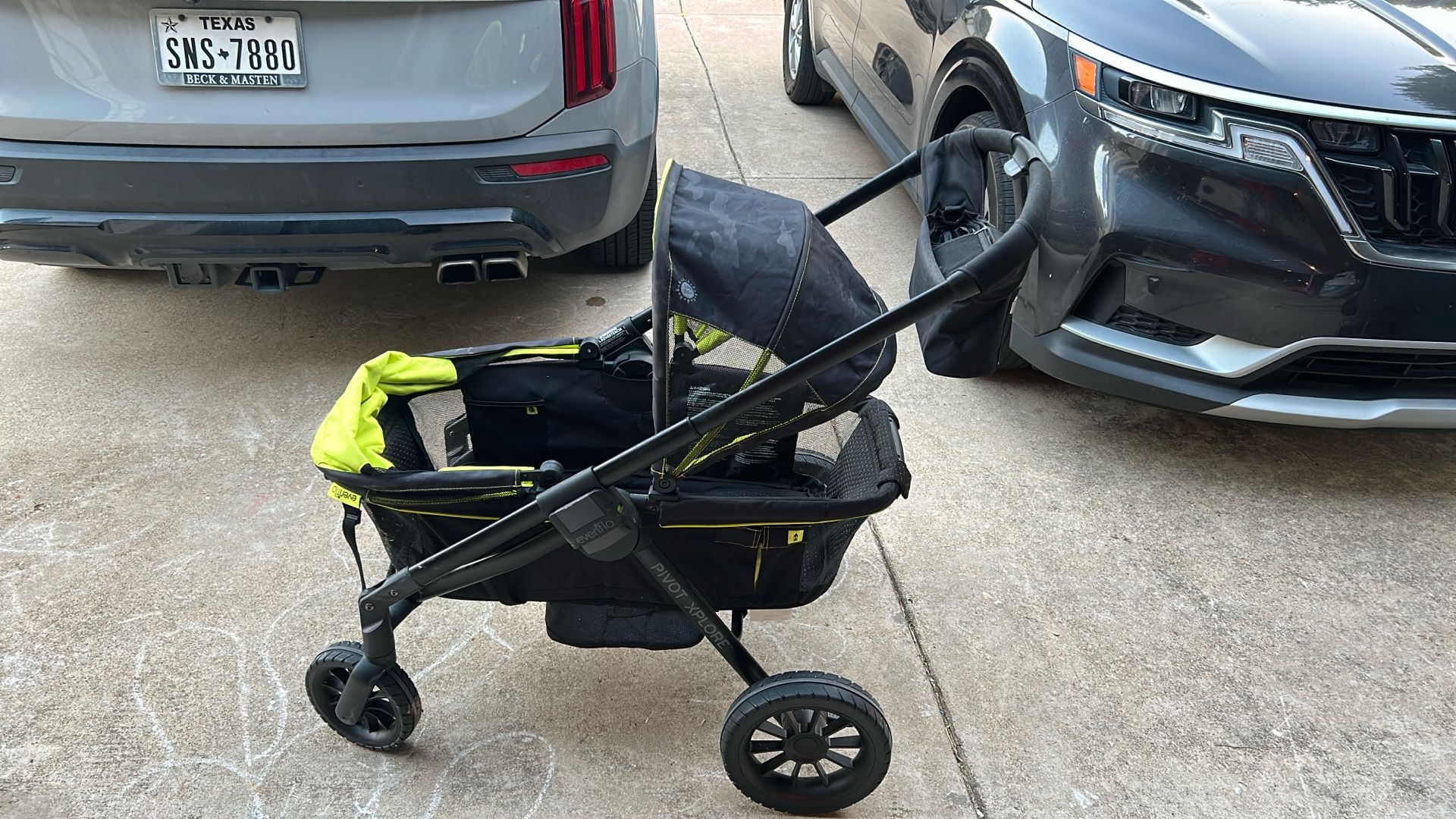 Evenflo Pivot Xplore Stroller