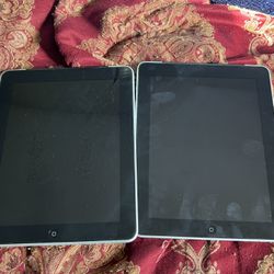 iPad Version 1 For Parts Sold As Is iPads 16GB And 64GB iPads MAKE AN OFFER!!