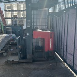 Raymond Electric Forklift