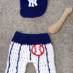 Yankee Newborn Baseball Set 