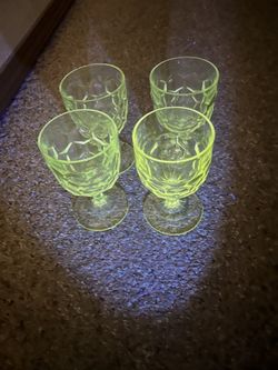 Manganese Glass Dish