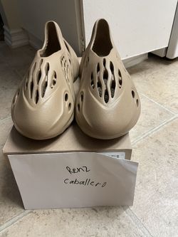 Yeezy Rnr Clay Taupe Size 11