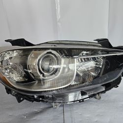 2013-2016 Mazda CX-5 Halogen Headlight  Right Passenger Side . 